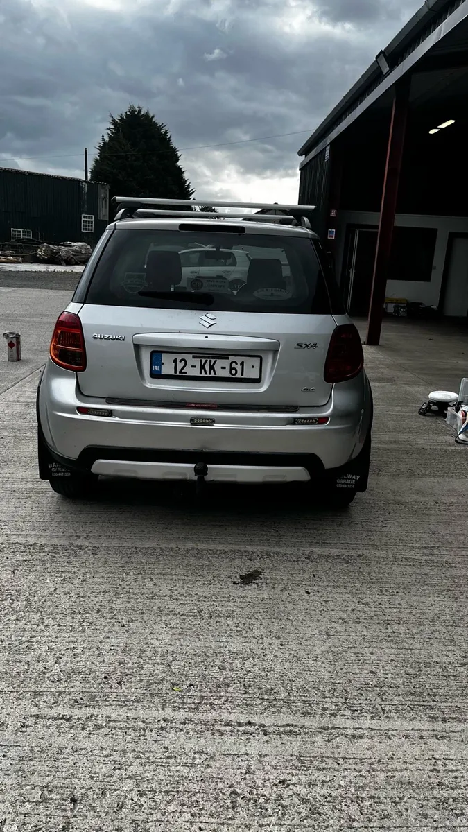 Car - Image 4