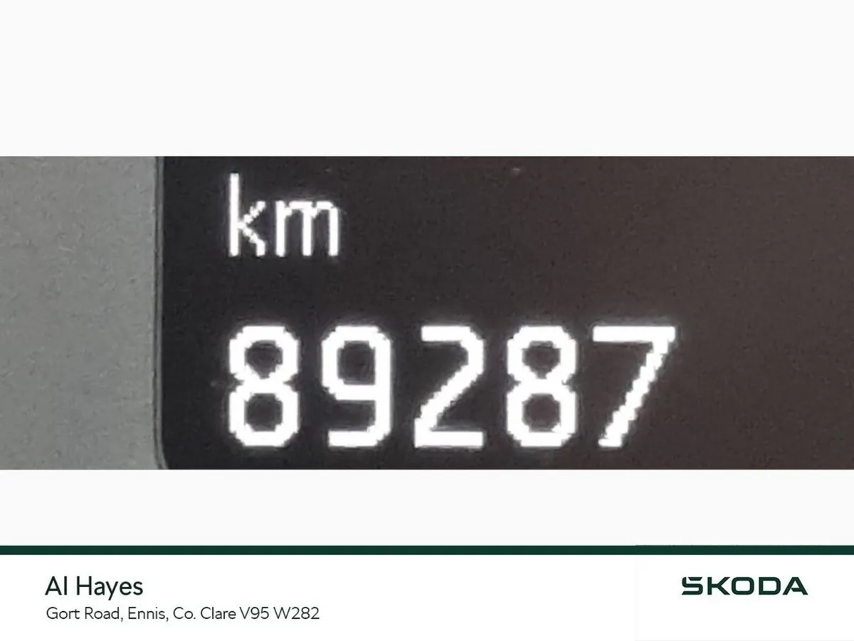 Skoda Octavia **PETROL**LOW LOW KMS**AMBITION 1.0T - Image 4