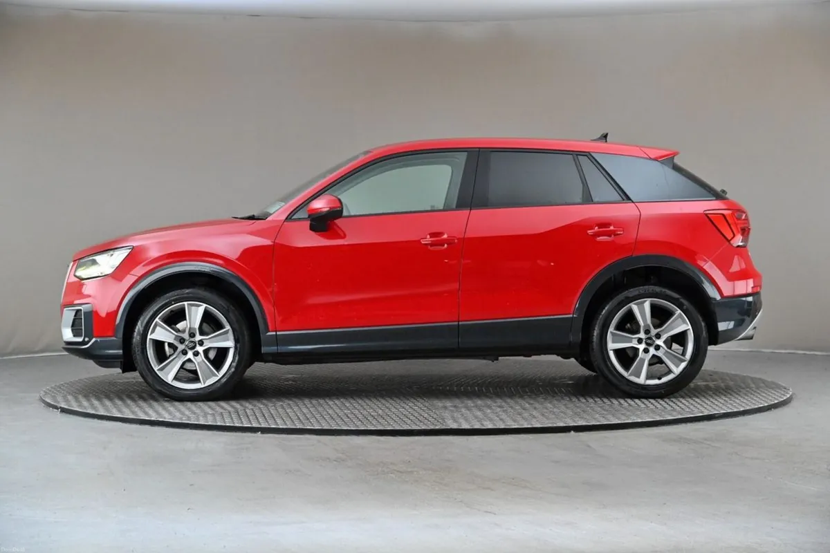 Audi Q2 1.0 TFSI S-TR0NIC 115BHP **REVERSE CAM**PA - Image 5