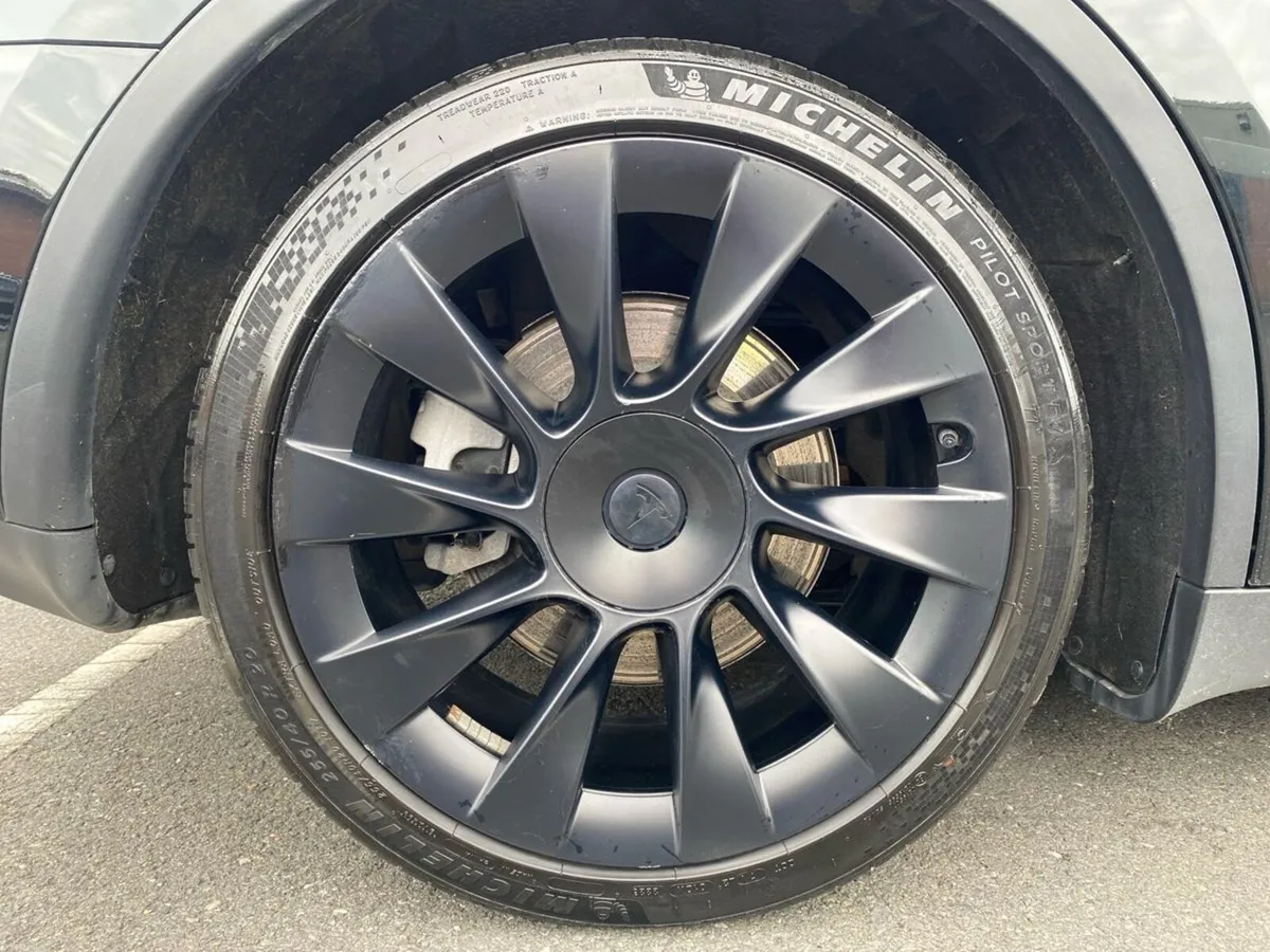 Tesla Model Y RWD - Image 5