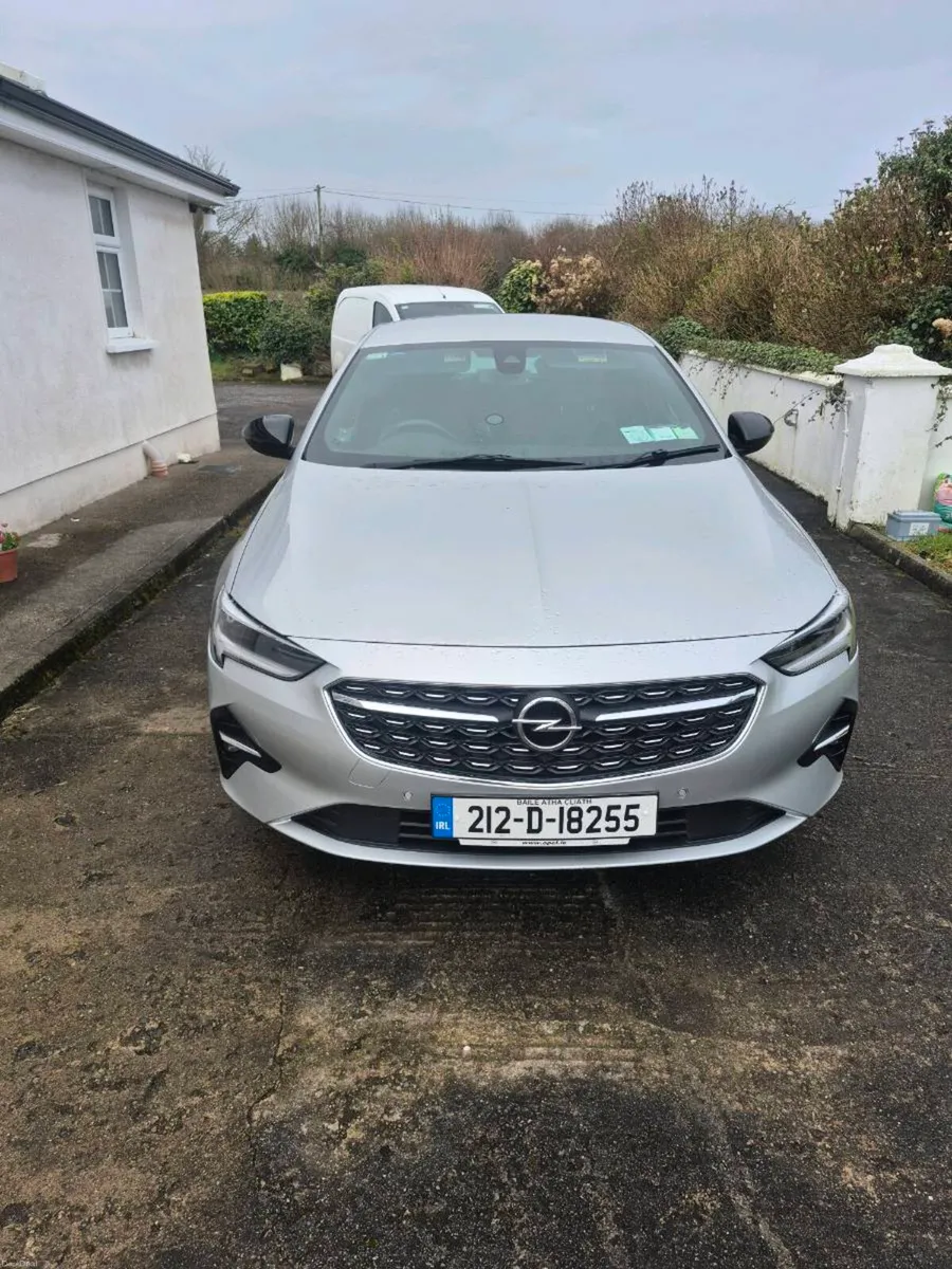 Car - Image 1