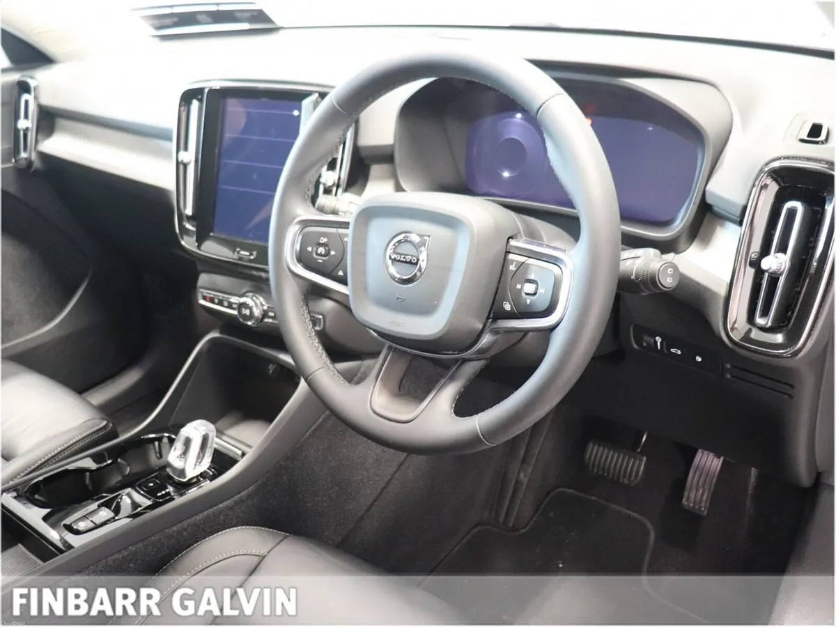 Volvo XC40 INSCRIPTION PHEV - Image 5