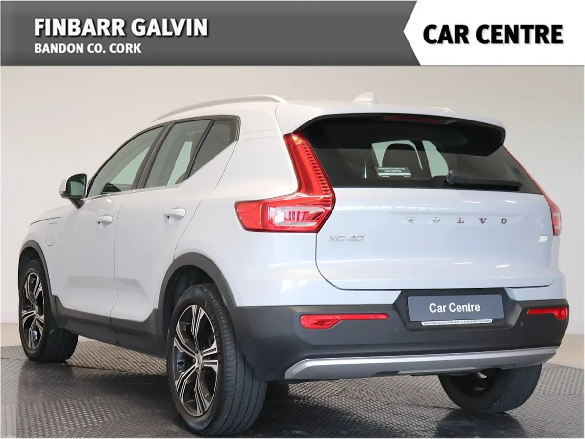 Volvo XC40 INSCRIPTION PHEV - Image 2