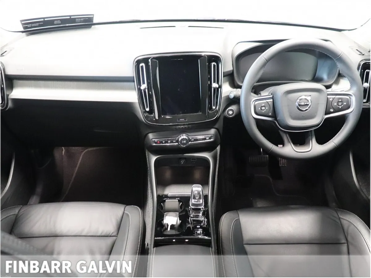 Volvo XC40 INSCRIPTION PHEV - Image 4