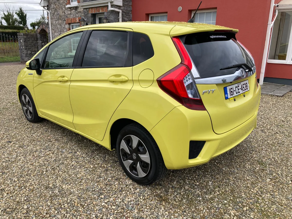 Honda Fit 2016 Automatic - Image 3