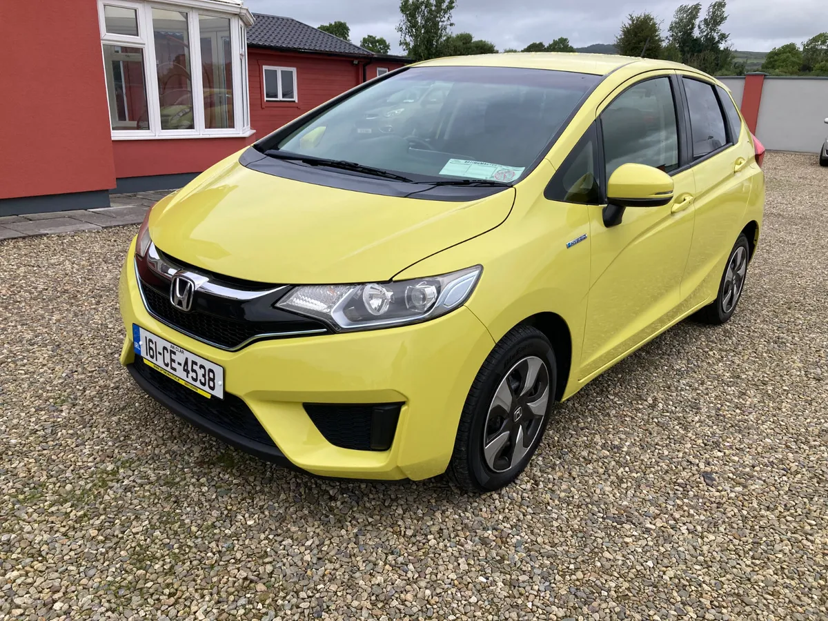 Honda Fit 2016 Automatic - Image 2