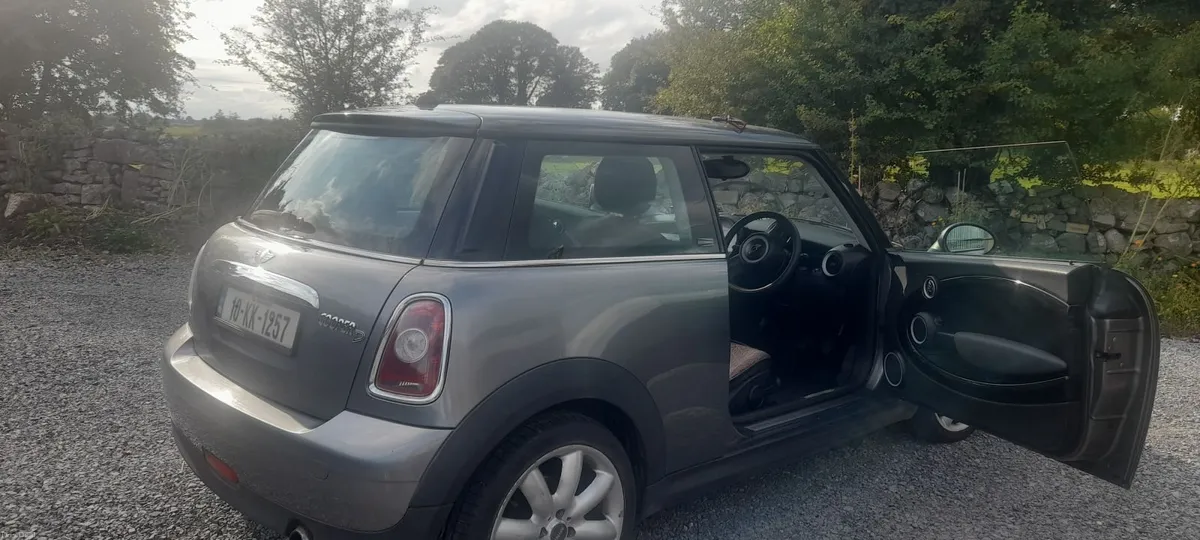 Mini Cooper 2010 - Image 5
