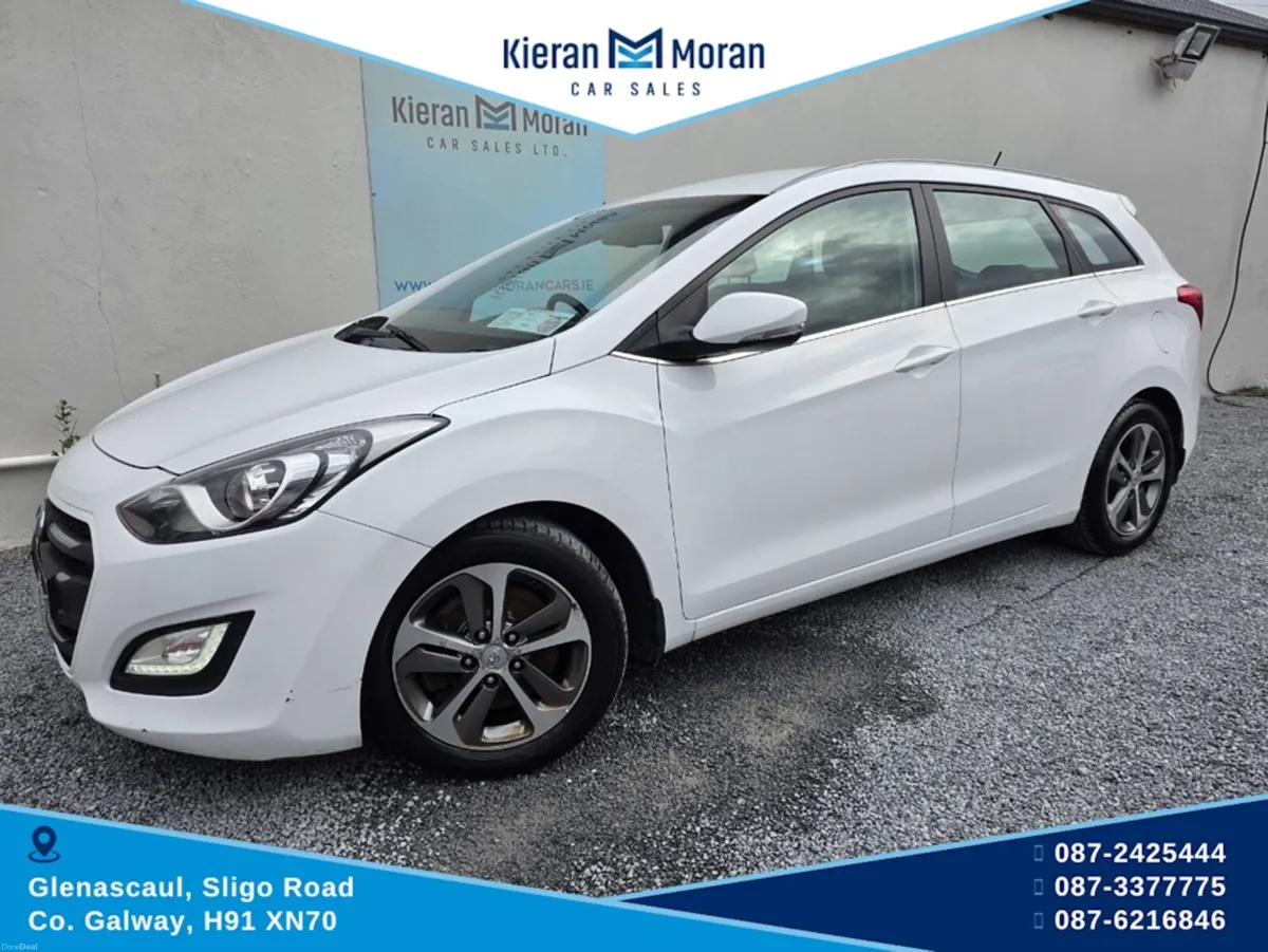 Hyundai i30 1.6 TOURER DELUXE 5DR - Image 1