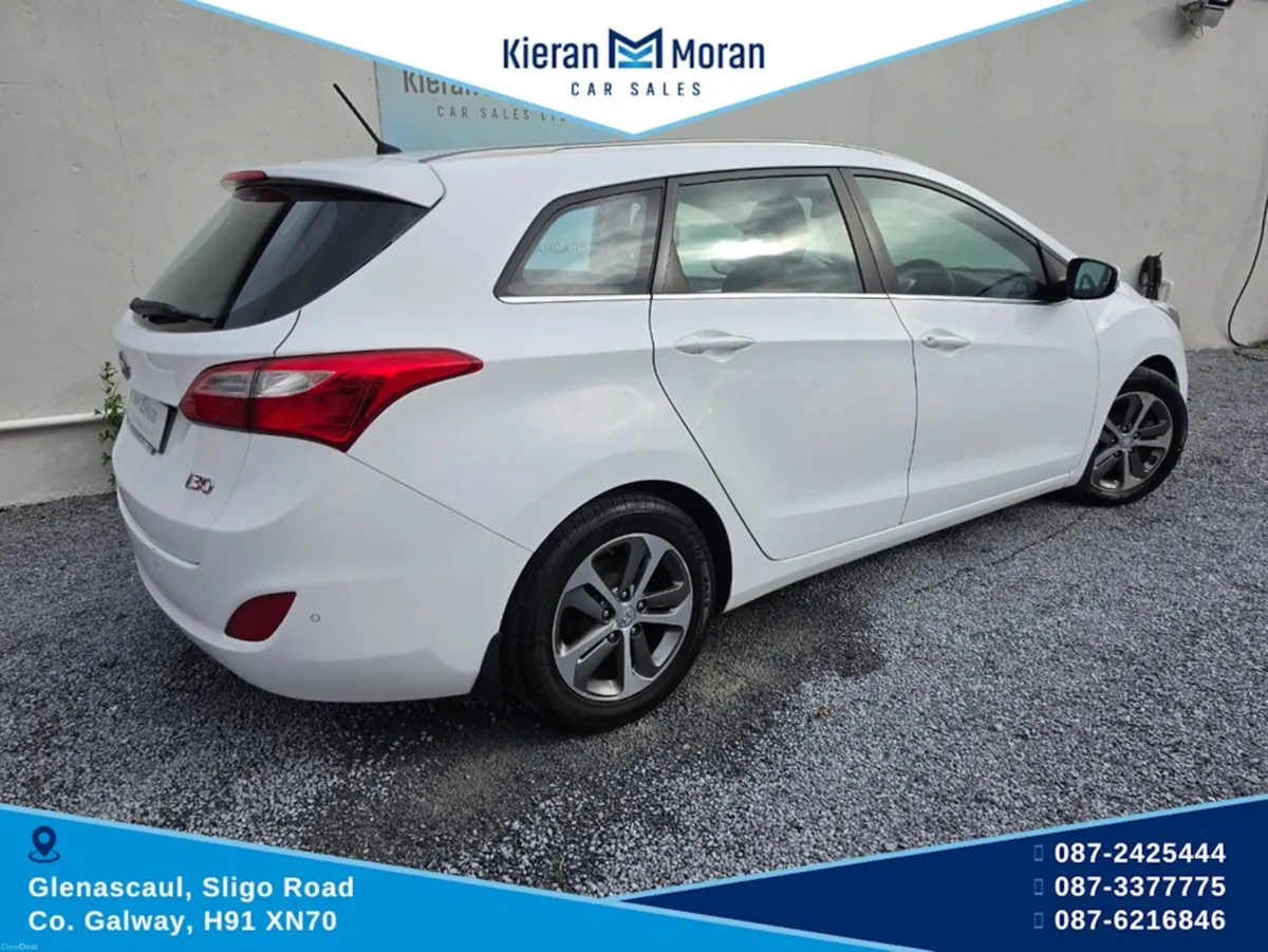 Hyundai i30 1.6 TOURER DELUXE 5DR - Image 5