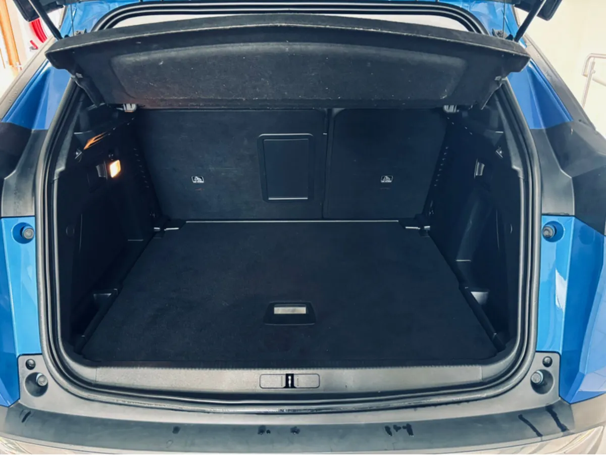 Peugeot 3008 FL ALLURE 1.5 BLUE HDI 13 130 6.2 - Image 4