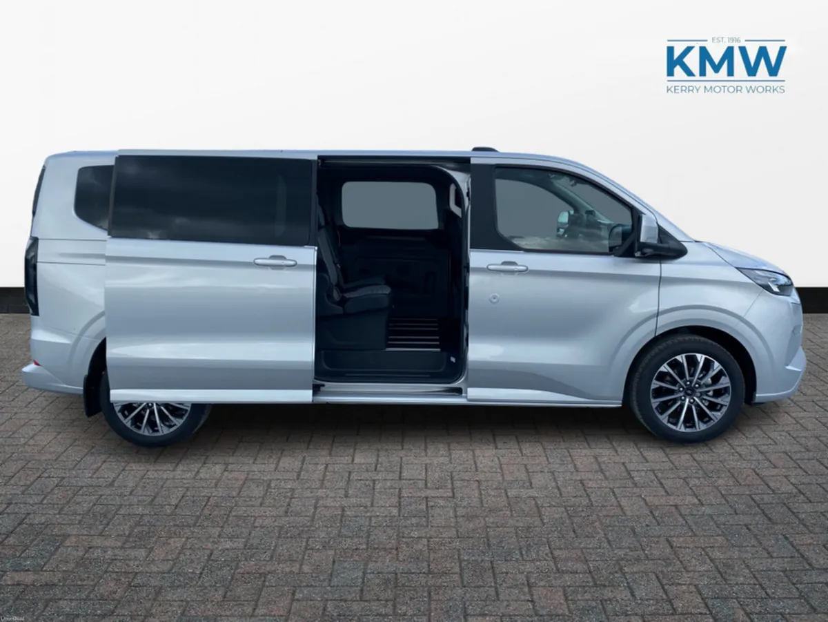 Ford Tourneo Custom 2.5 LWB Limited..Luxe Pack..Hu - Image 6