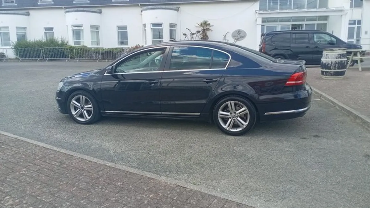 2014 Volkswagen Passat R line - Image 1