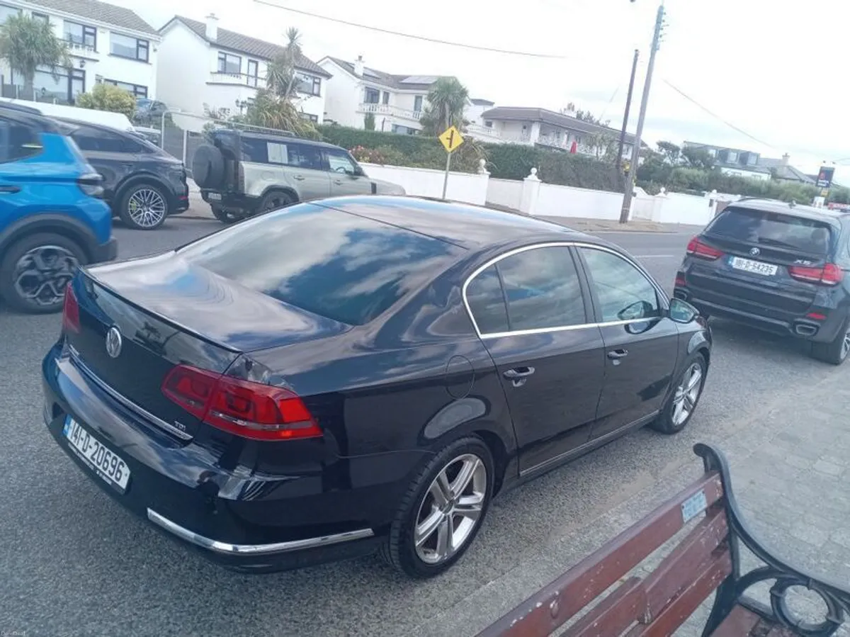 2014 Volkswagen Passat R line - Image 3
