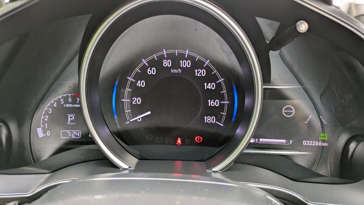 Low Mileage Honda Jazz 1.3 Petrol NOT HYBRID, 2020 - Image 4