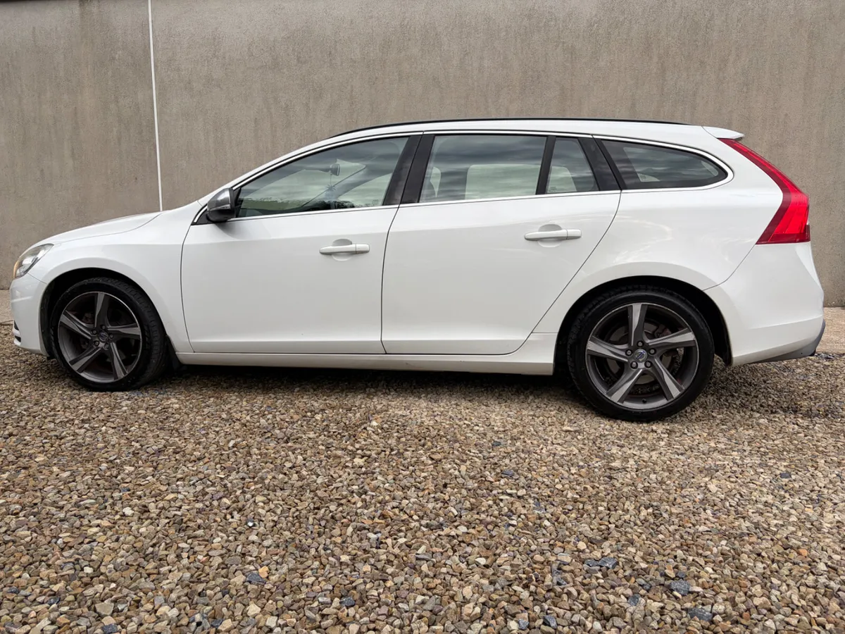 Volvo V60 Low Miles R-Design!! - Image 4