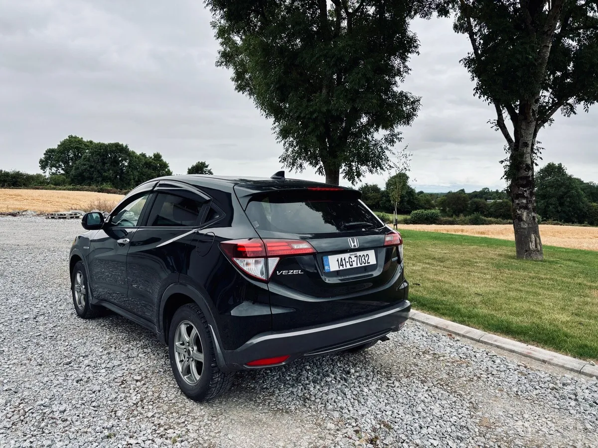 Honda Vezel 1.5 Hybrid, New NCT, Low Mileage - Image 2