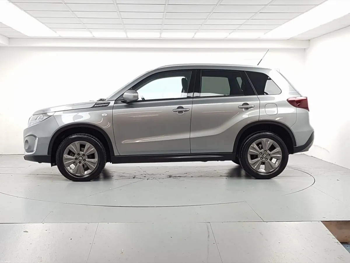 Suzuki Vitara 1.4 Hybrid SZ4 MT - Image 5