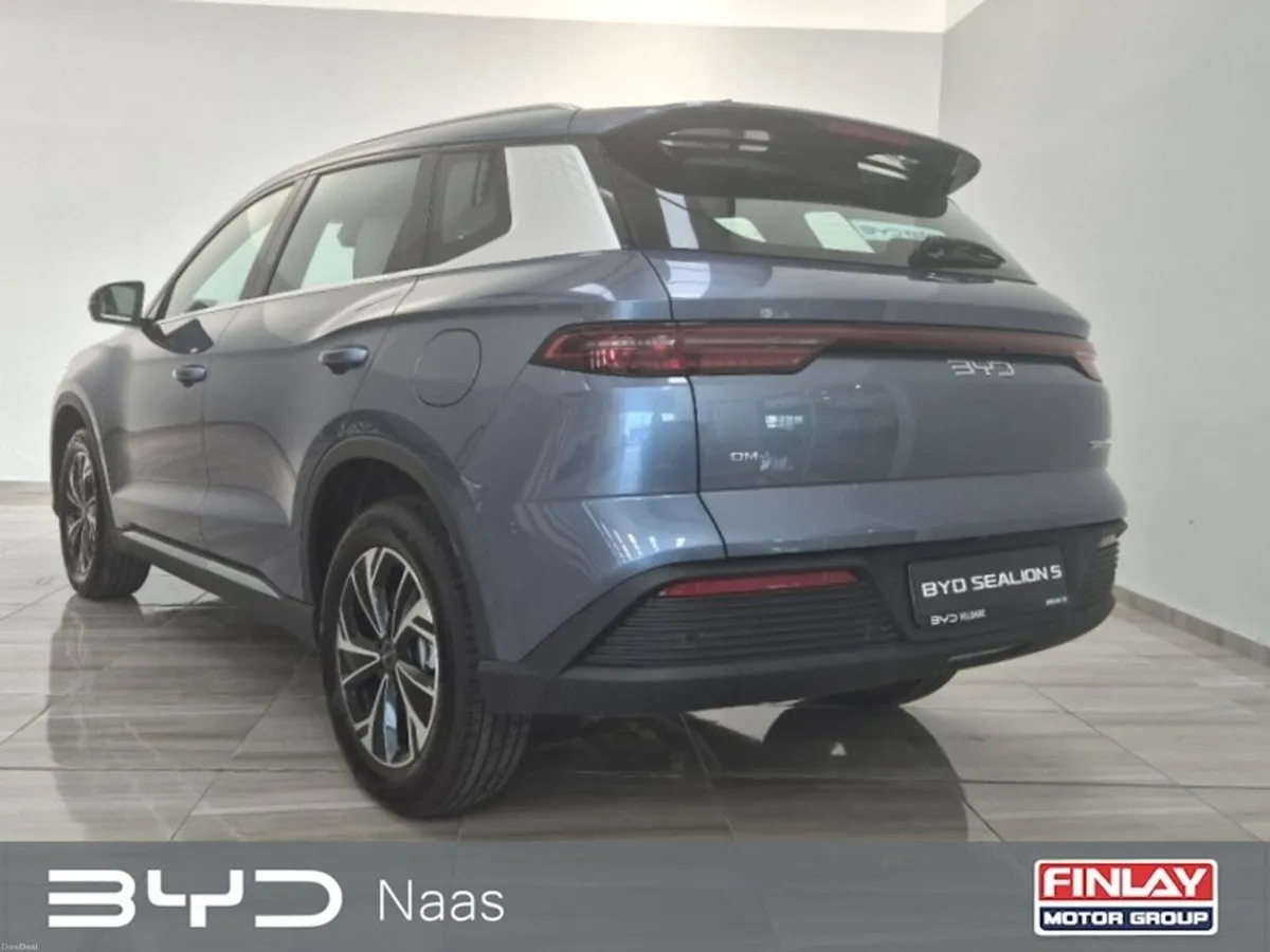 BYD SEALION 5 Comfort Plug-in Hybrid 50km Range - Image 3
