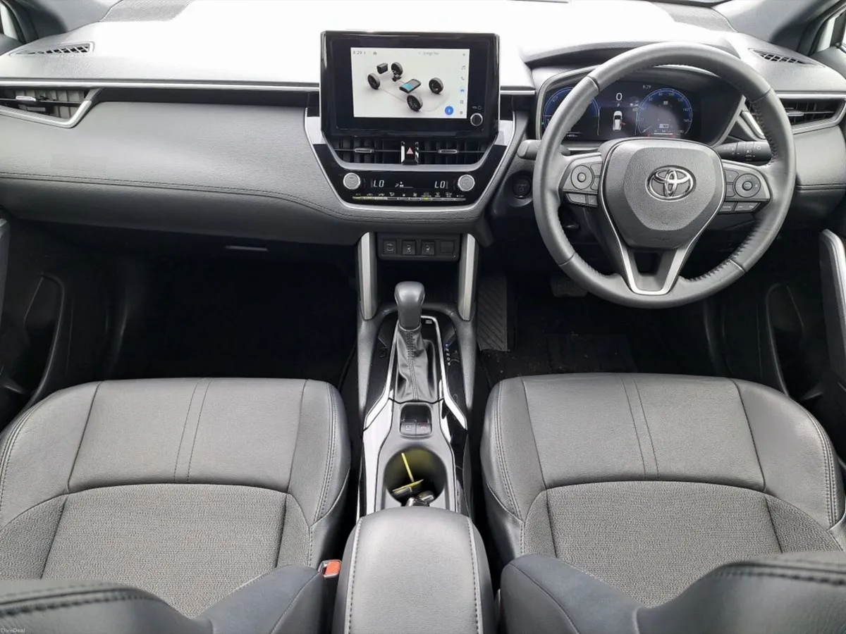 Toyota Corolla Cross Z HYBRID AUTO - Image 3