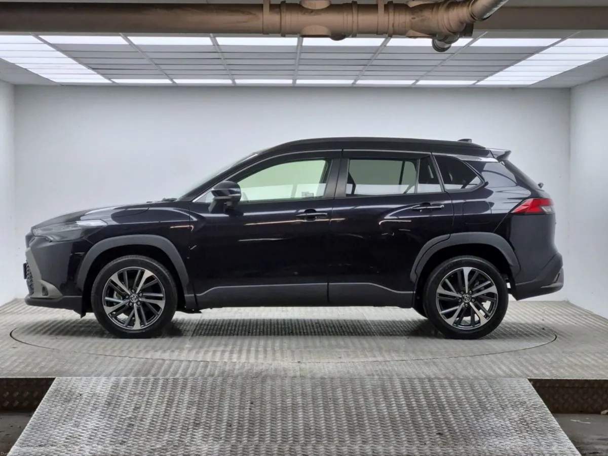 Toyota Corolla Cross 1.8 Hybrid Z Spec - Image 5