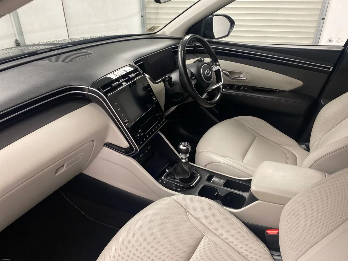 Hyundai Tucson 2WD Executive - Image 2