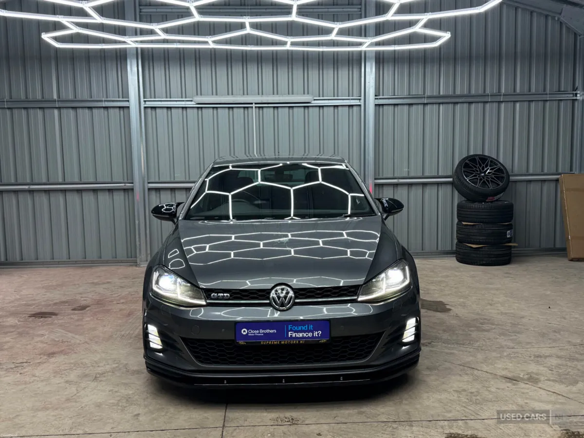 Volkswagen Golf 2017, PRICE ON IRISH PLATES - Image 2