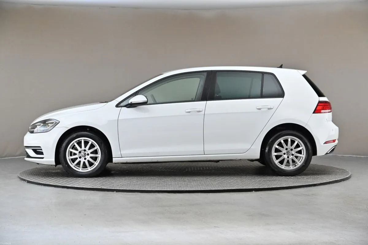 Volkswagen Golf 1.2 TSI DSG MK7.5 COMFORTLINE **DI - Image 5