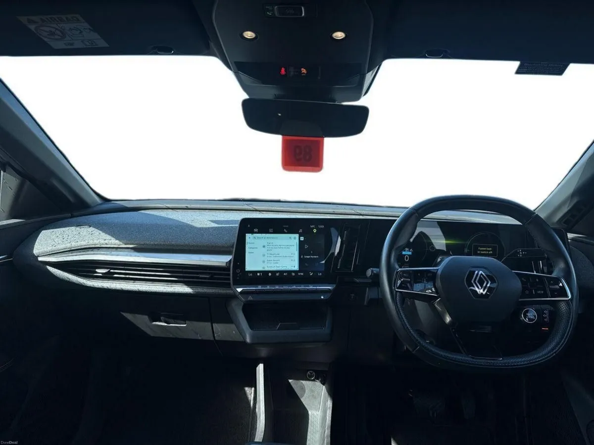 Renault Megane E-Tech EV60 220hp Techno - Image 2