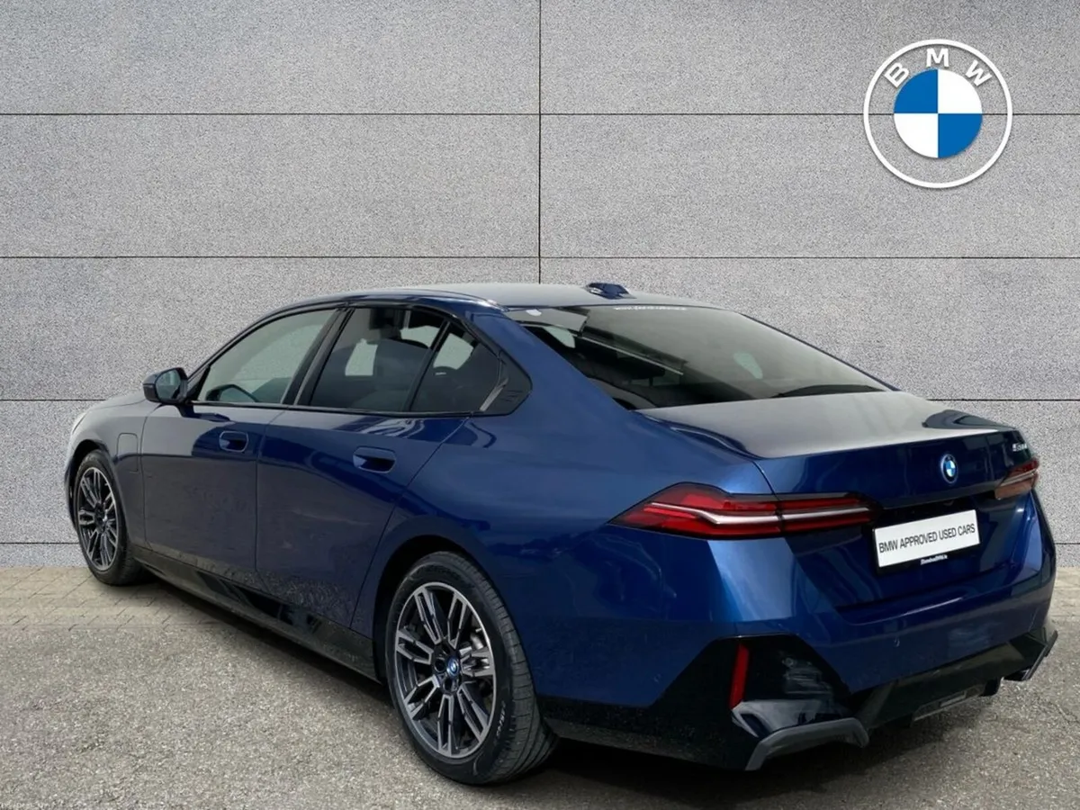 BMW 5-Series 530e M Sport Saloon - Image 2