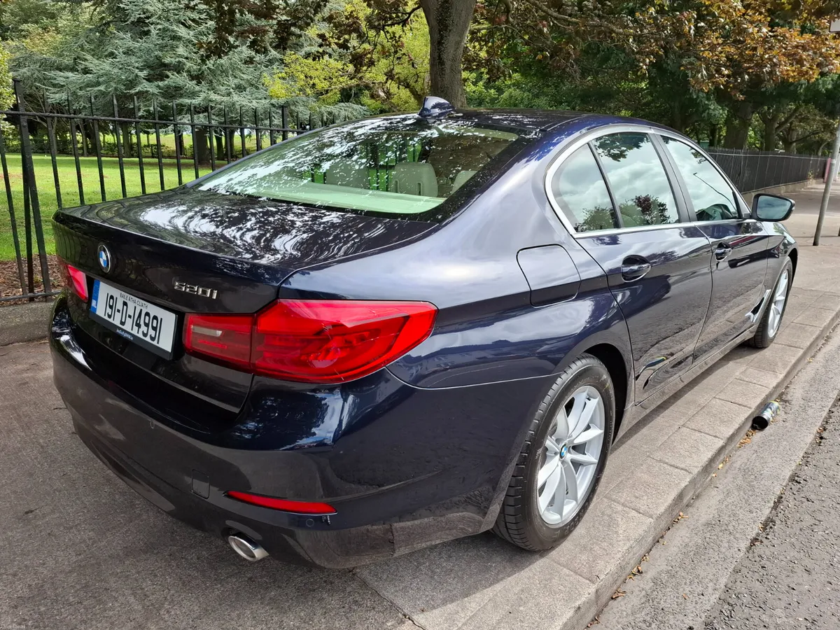 2019 BMW 520i IVORY LTHR only 40000kms - Image 4
