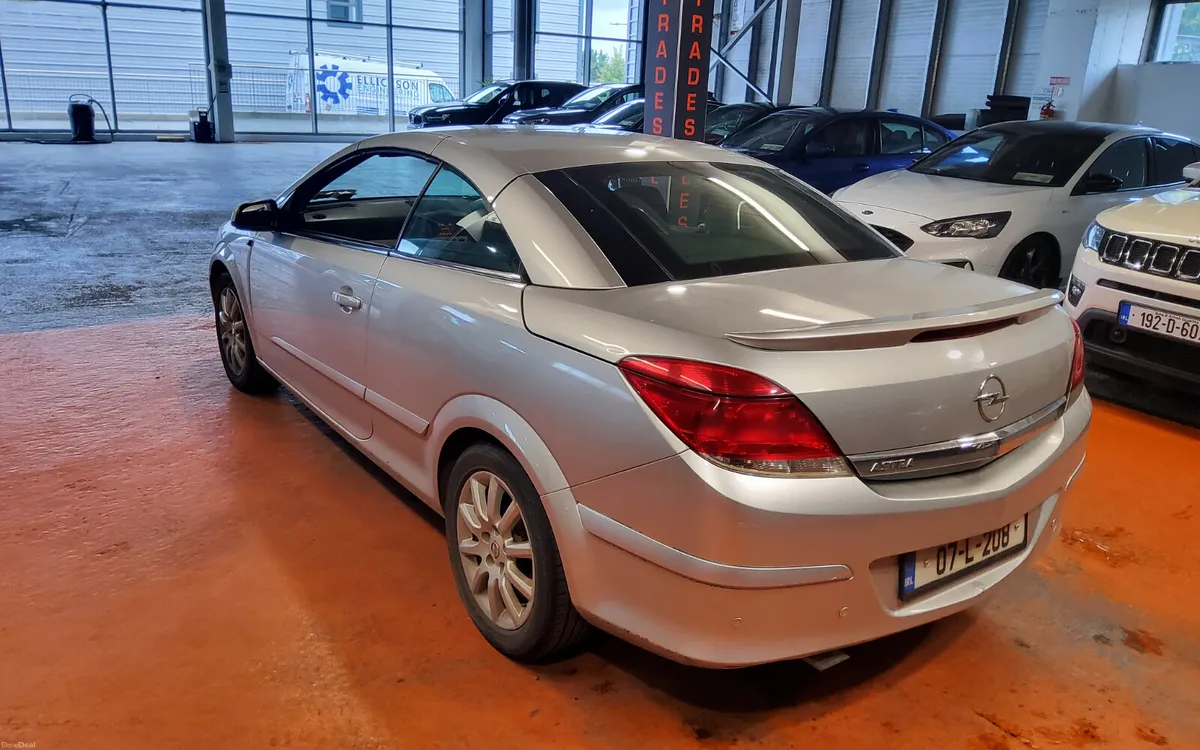 Opel Astra 2007 - Image 4