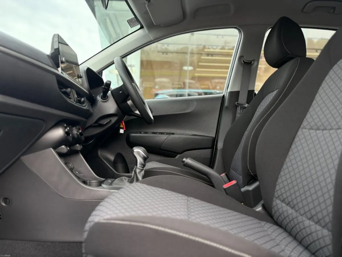 Kia Picanto 1.0 PE Automatic - Image 2