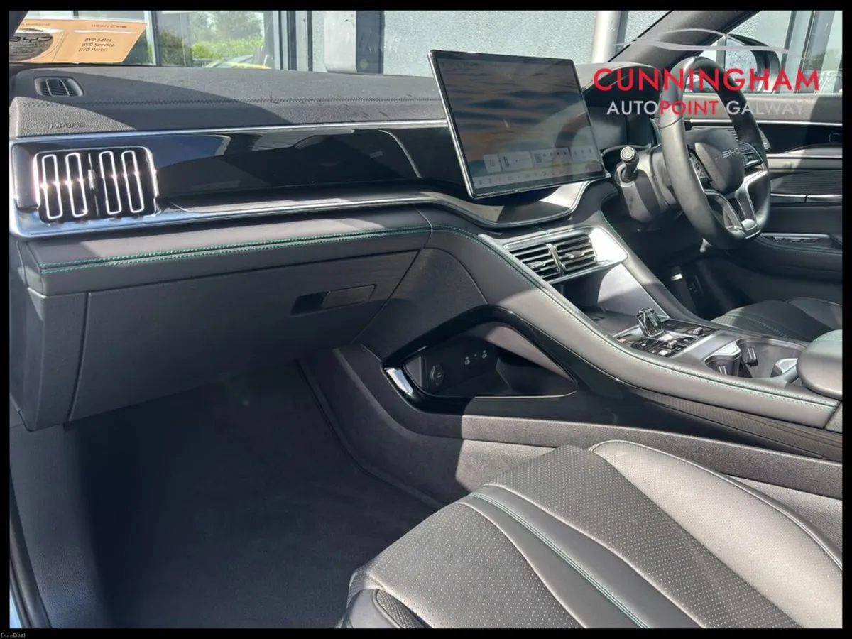 BYD SEAL U DM-i Comfort 26.6kWh **125km EV Range** - Image 6