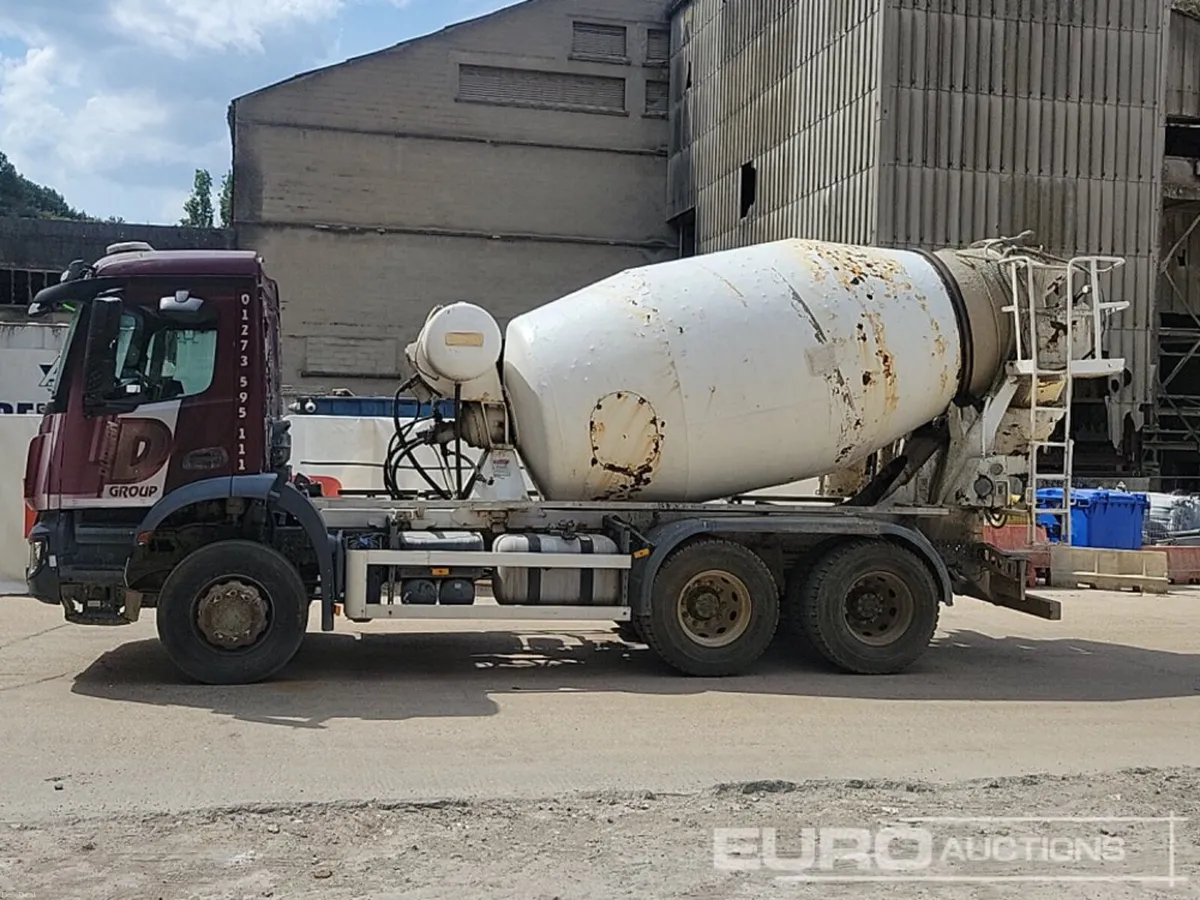 2017 Mercedes Arocs 2630 - Image 2
