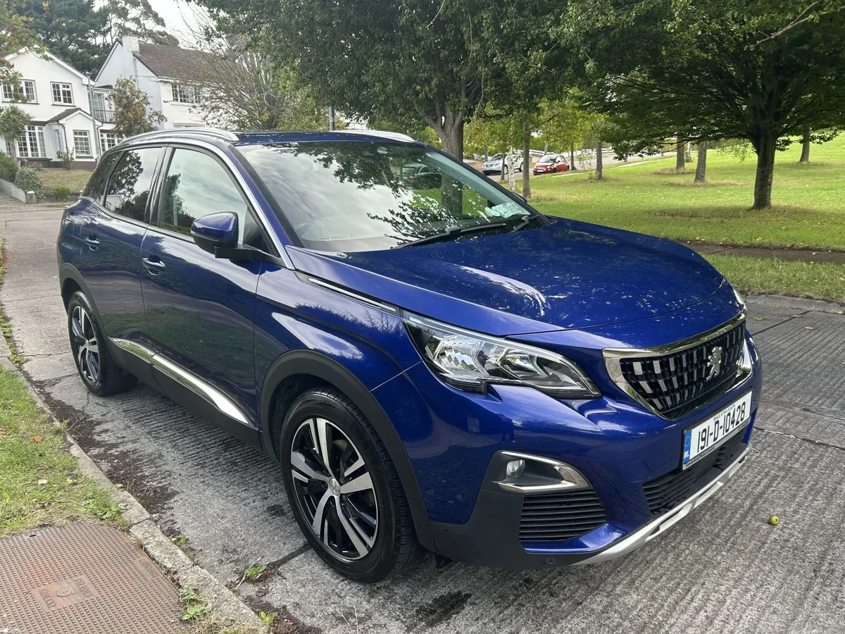 Peugeot 3008 Allure - 1 owner, low km, sunroof - Image 1