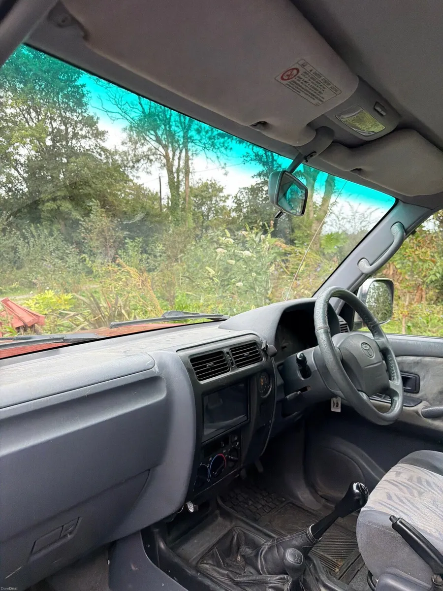 Toyota Land Cruiser - Image 5