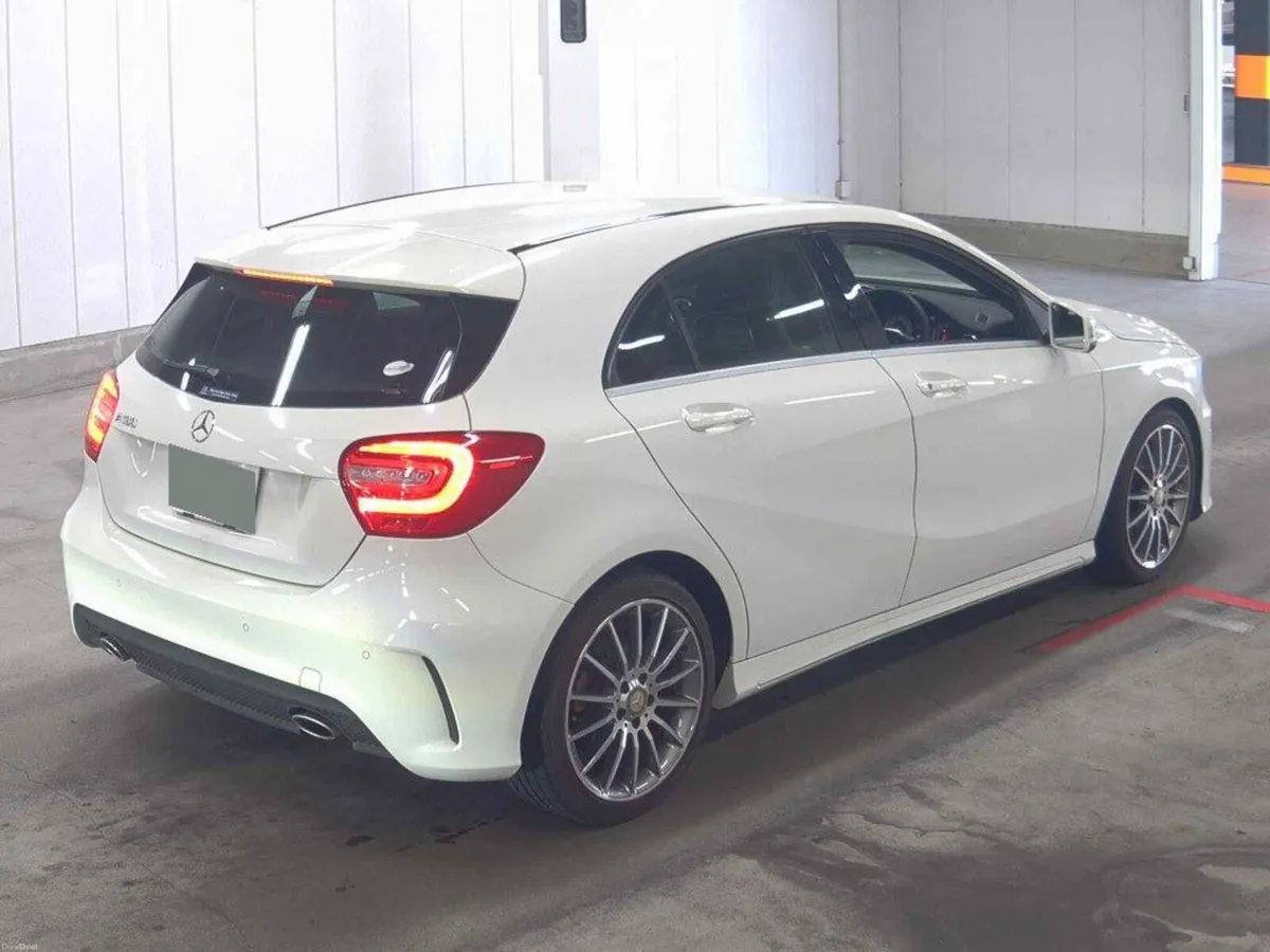 MERCEDES BENZ A180 AMG LINE AUTO 2013 - Image 2