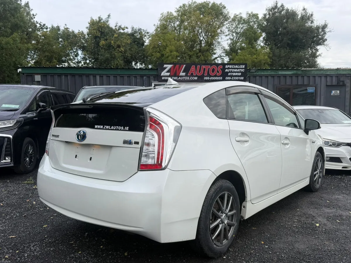 2015 Toyota Prius 1.8 Hybrid - Image 6