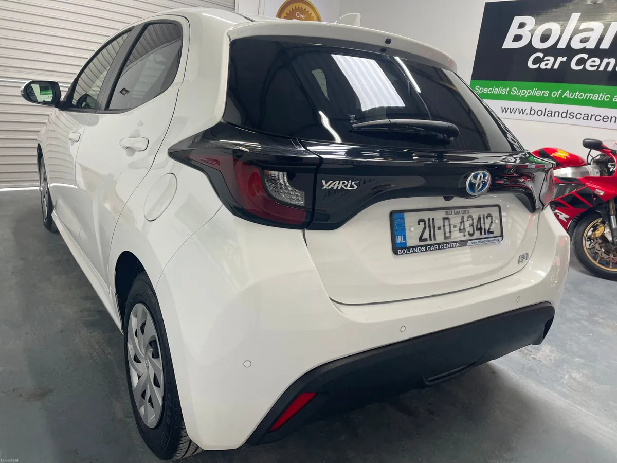 2021 Toyota Yaris Hybrid 1.5 Automatic 5dr Model - Image 5