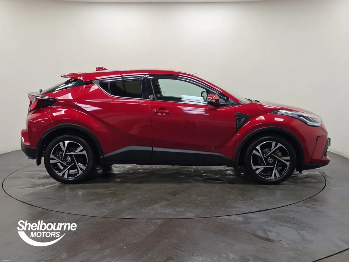 Toyota C-HR 1.8 Hybrid Design 5dr CVT - Image 3