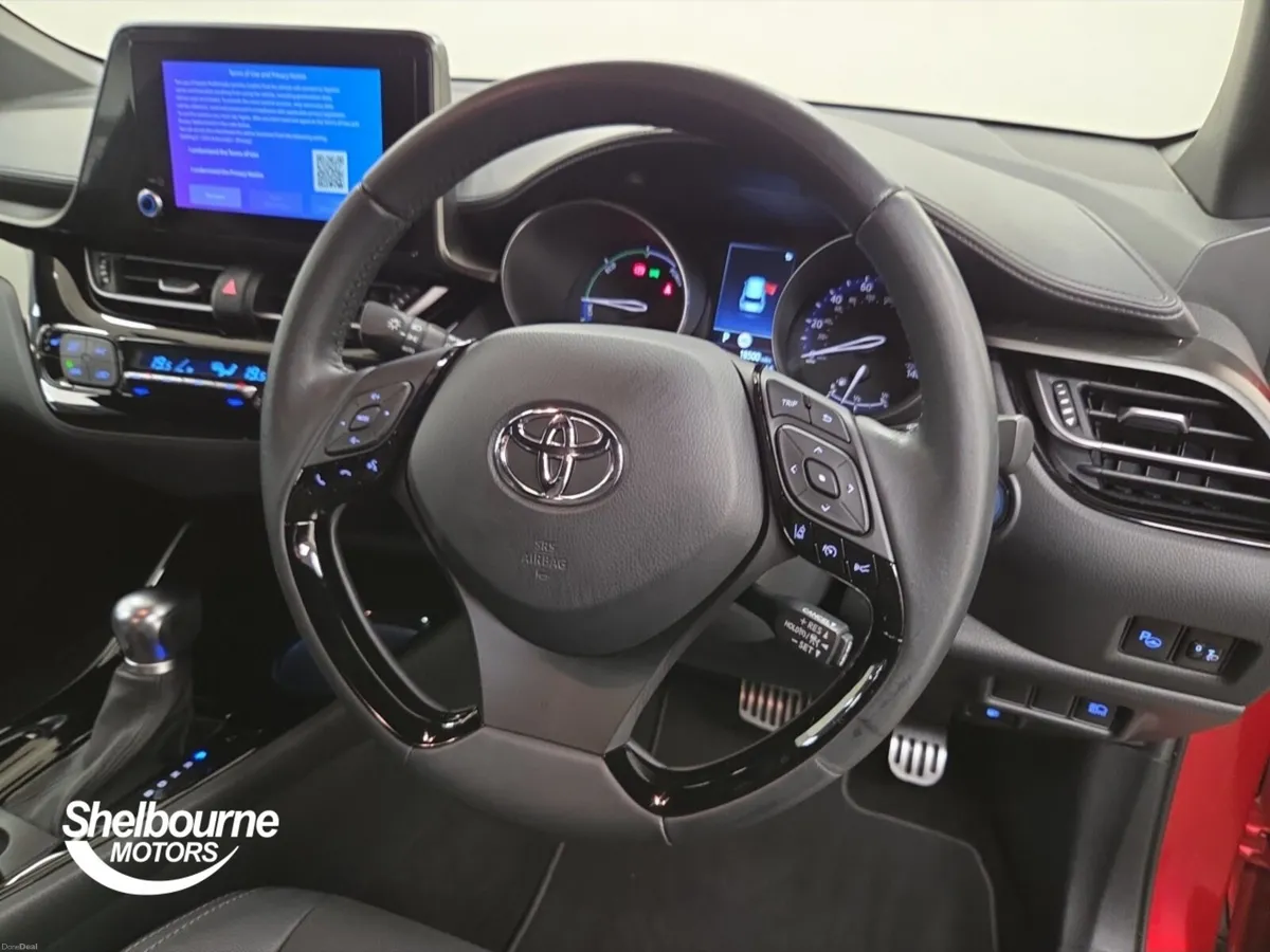Toyota C-HR 1.8 Hybrid Design 5dr CVT - Image 4