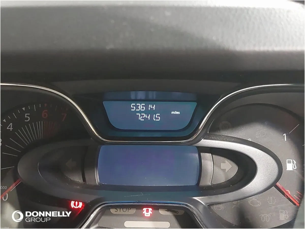 Renault Captur 0.9 TCE 90 Expression+ 5dr - Image 5