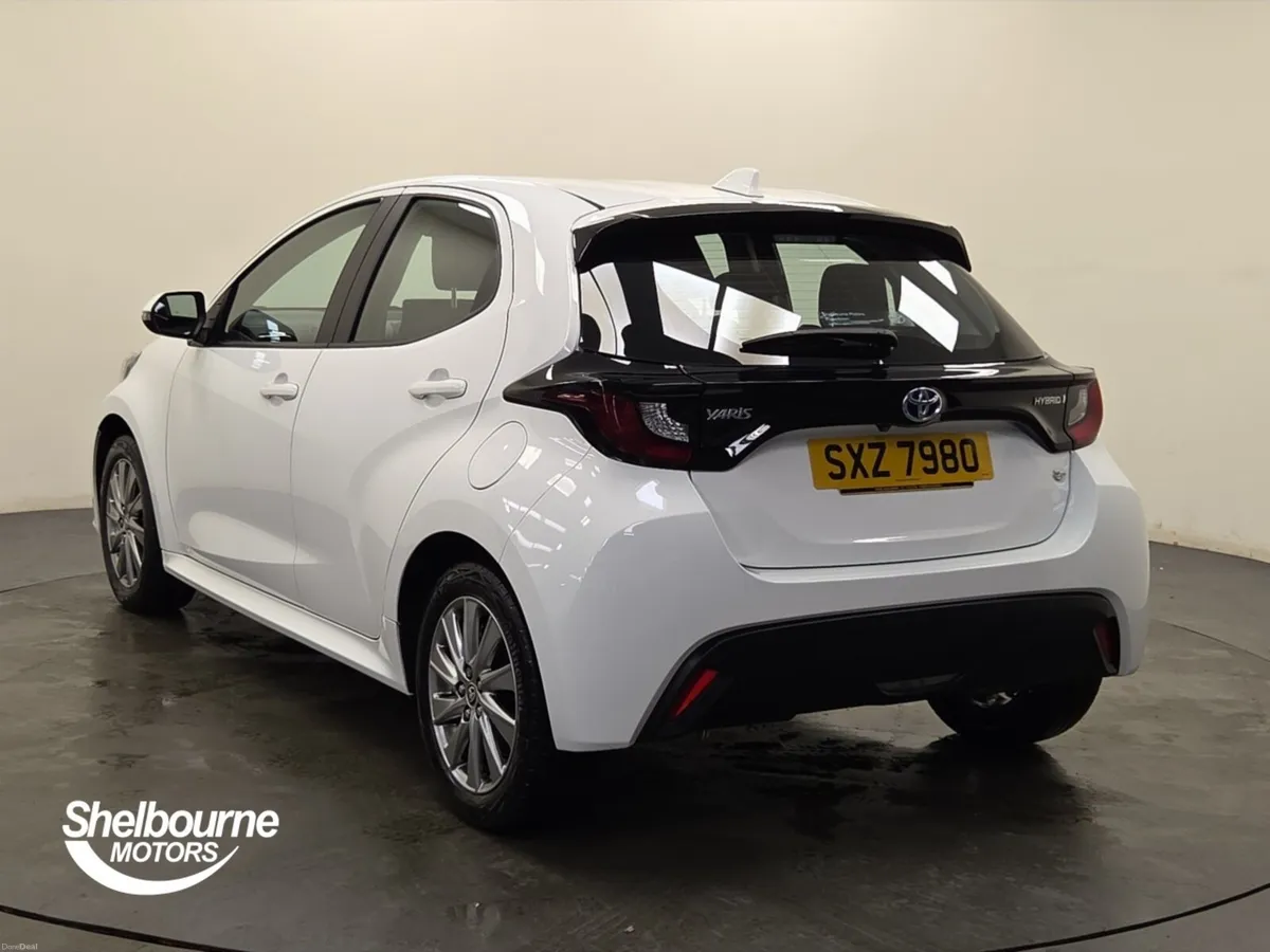 Toyota Yaris 1.5 Hybrid Icon 5dr CVT - Image 2
