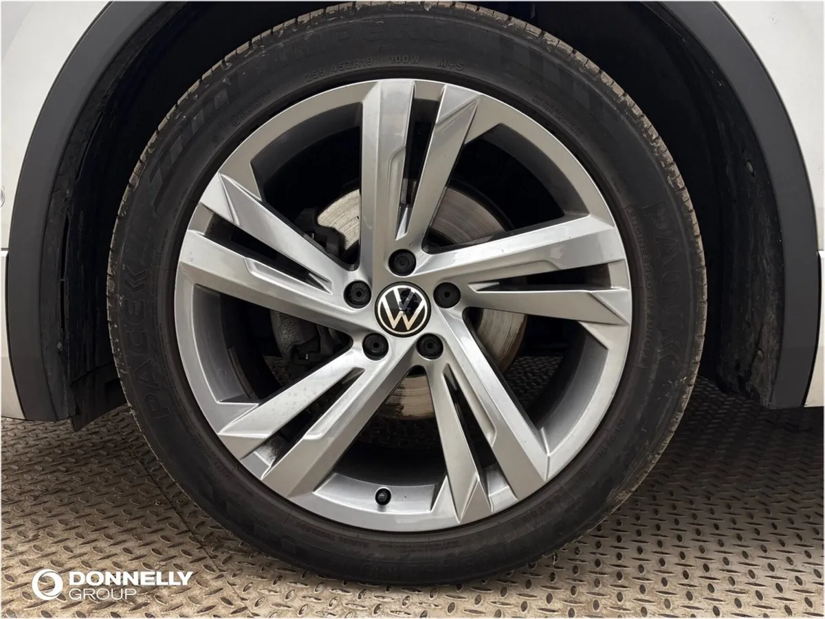 Volkswagen Tiguan 2.0 TDI R-Line Edition 5dr DSG - Image 5