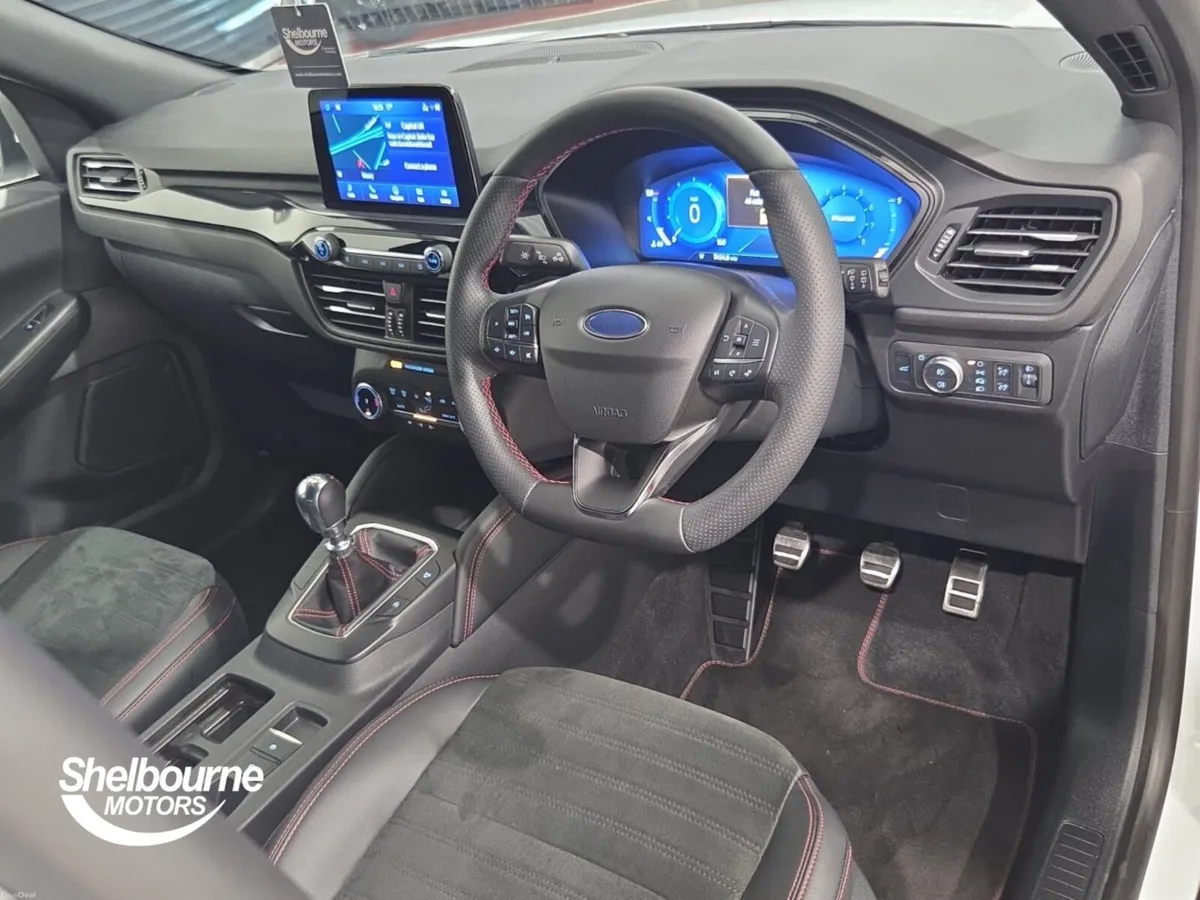 Ford Kuga ST-LINE EDITION - Image 4