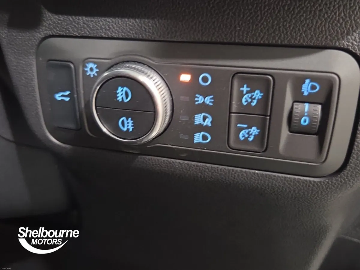 Ford Kuga ST-LINE EDITION - Image 5
