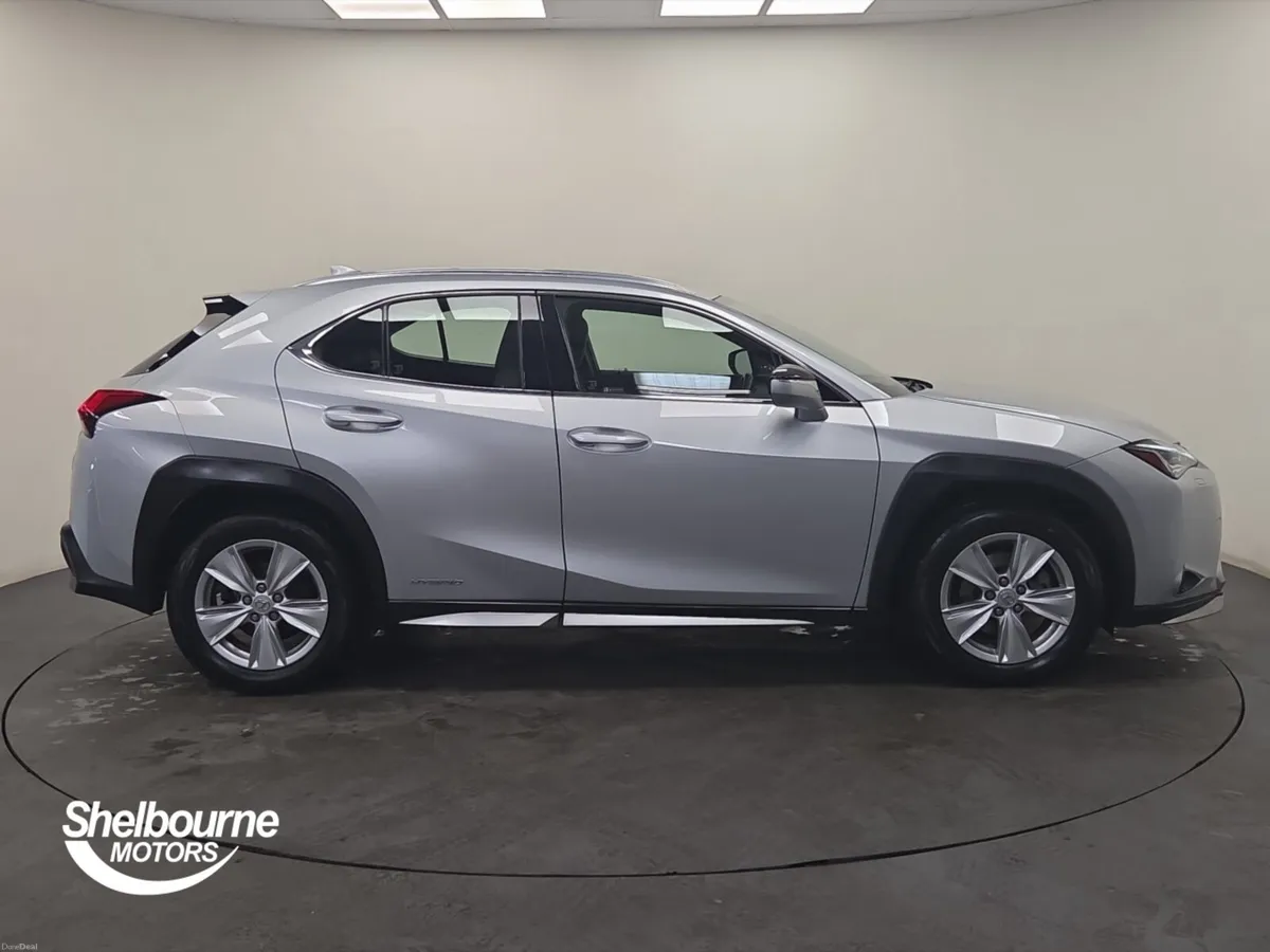 Lexus UX 250H - Image 3