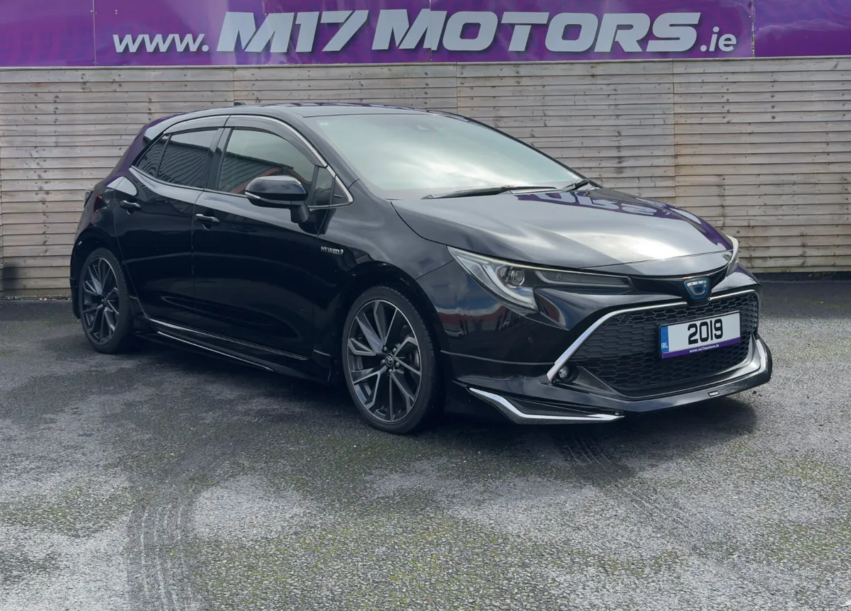 2019 Toyota Corolla Sport, Factory Bodykit, Auto - Image 1