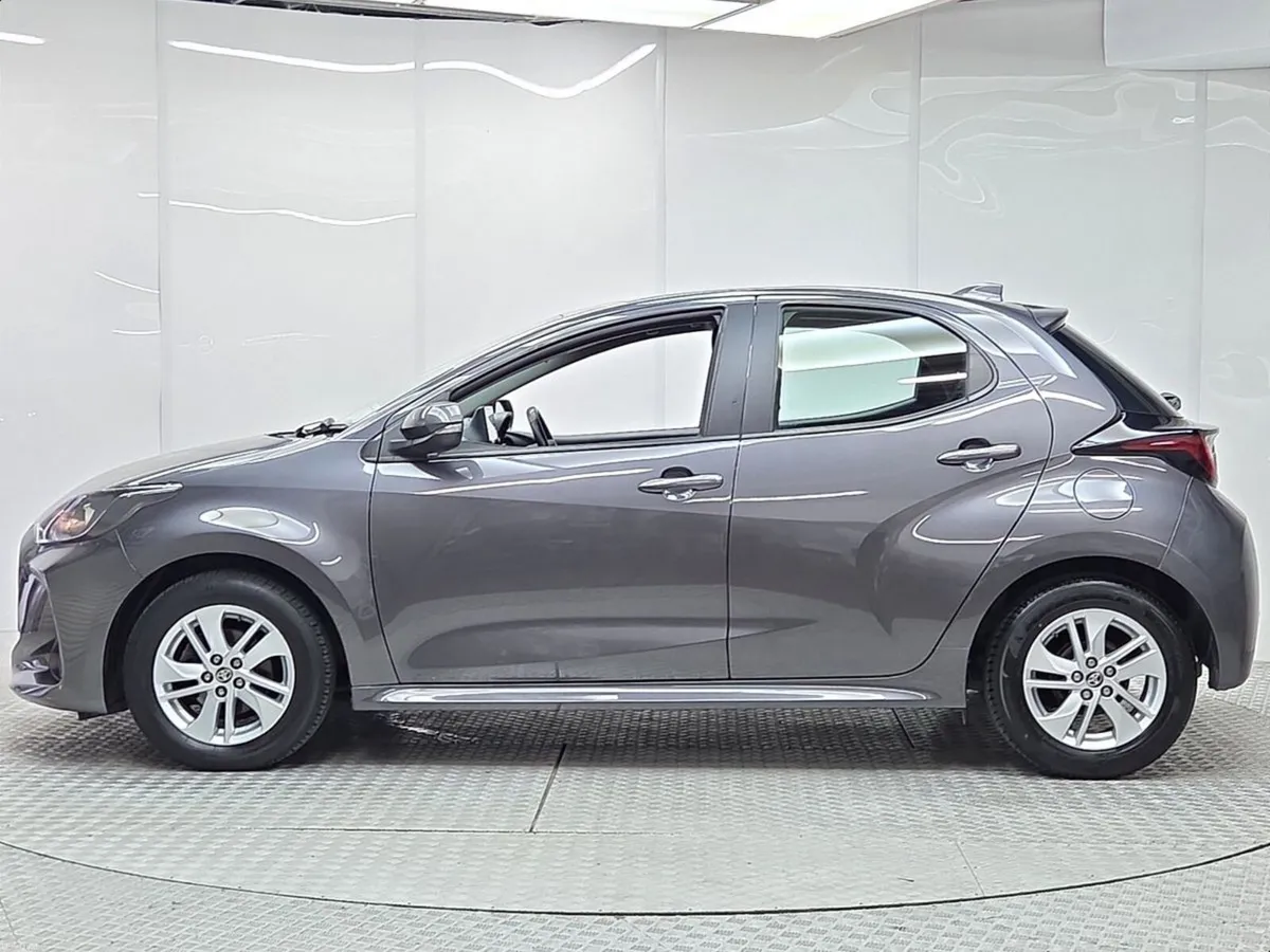Toyota Yaris 1.0 Luna Model - Image 5