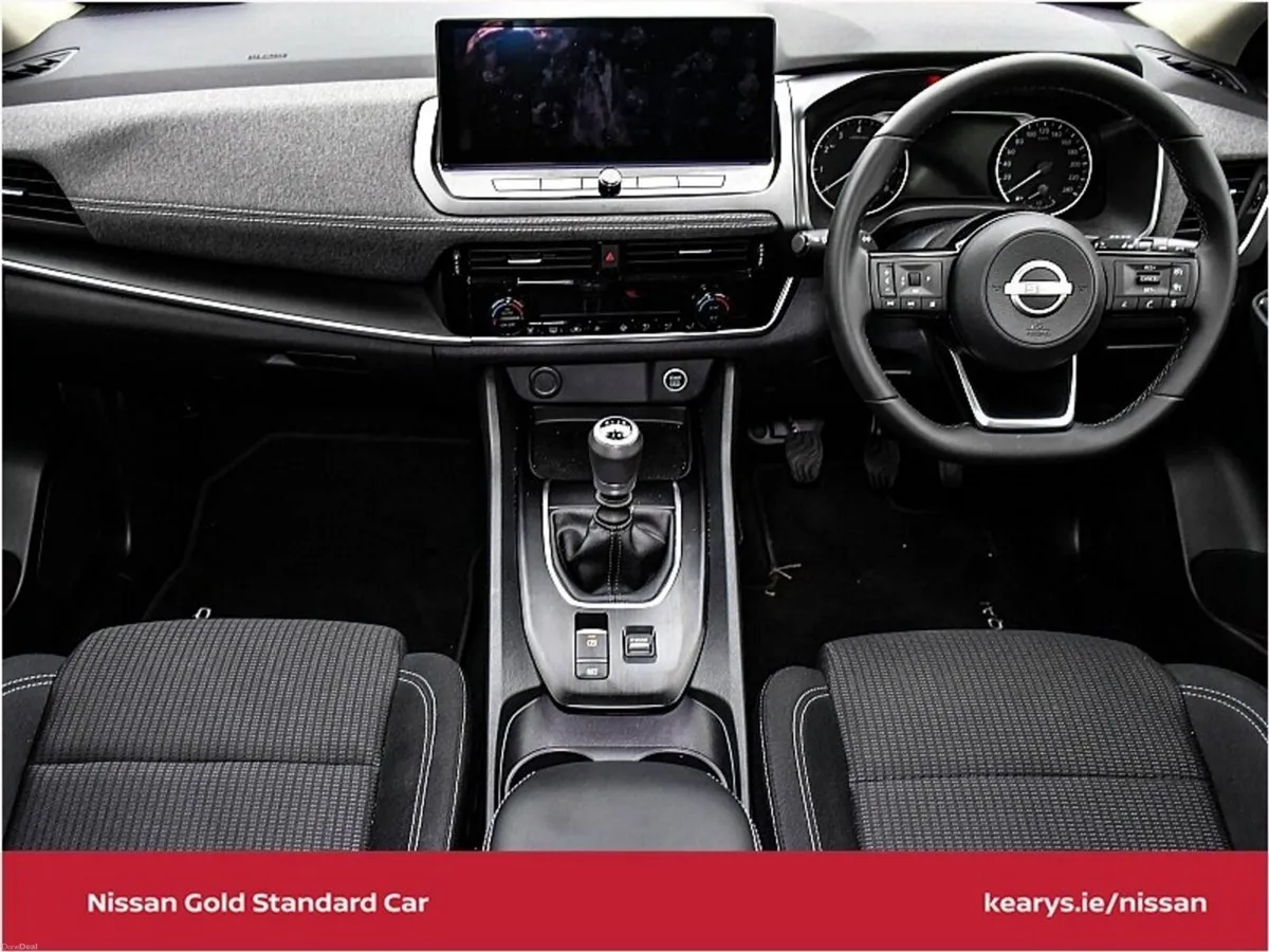 Nissan Qashqai 1.3 PET MILD HYBRID SV WITH COLD PA - Image 4